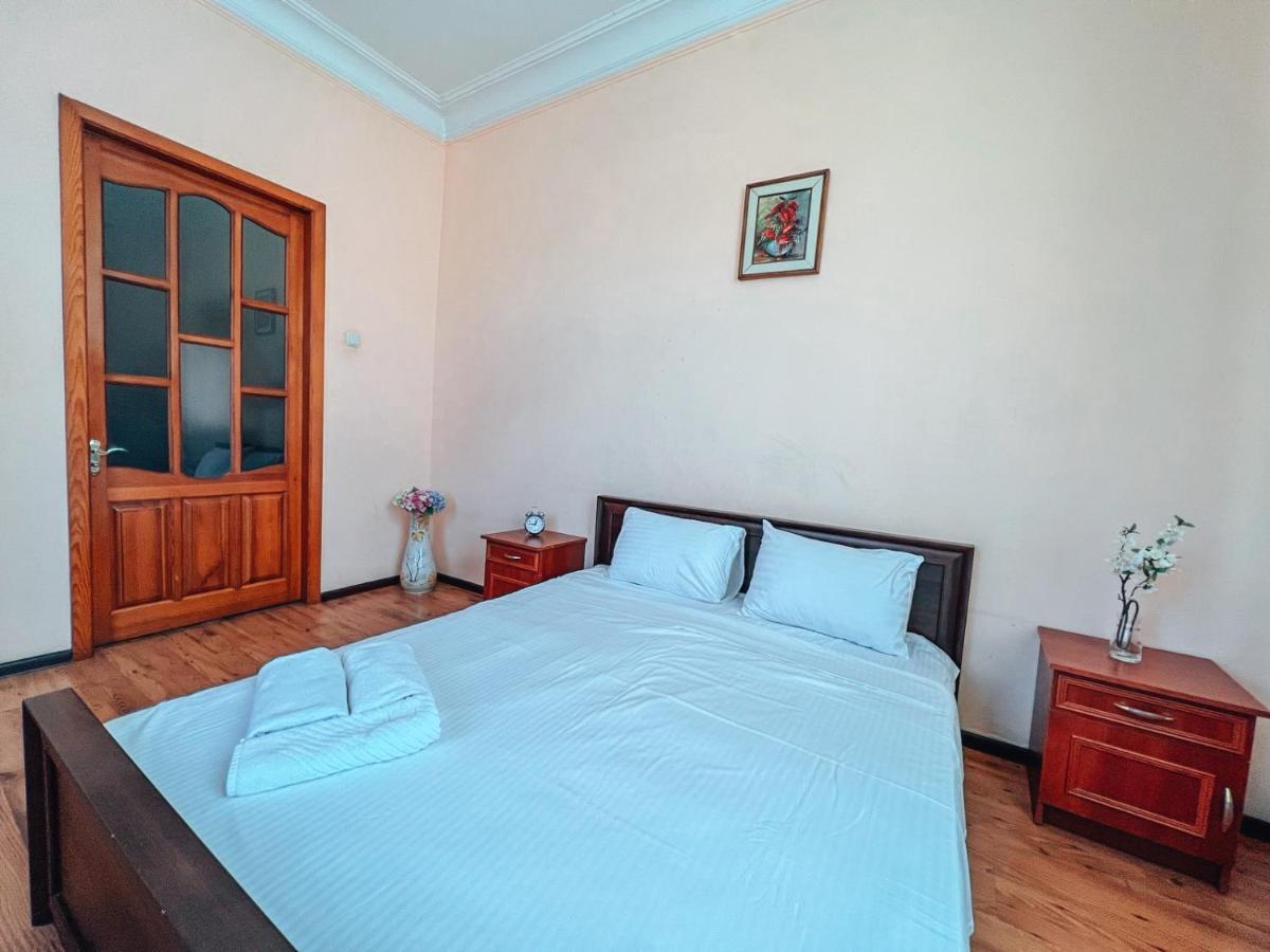 Apartments On Kreshchatik 17 Kiev Luaran gambar